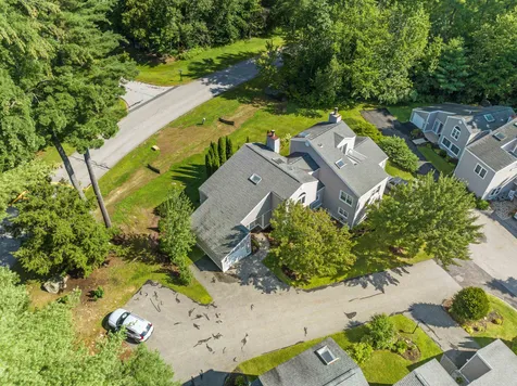 27 B Molly Lane Laconia NH 03246
