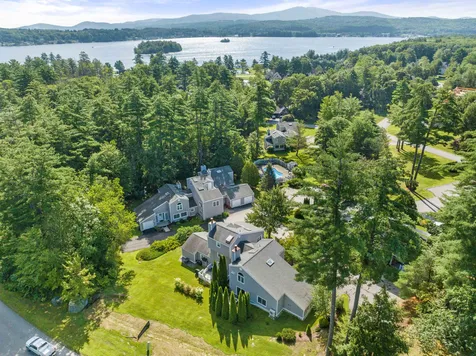 27 B Molly Lane Laconia NH 03246