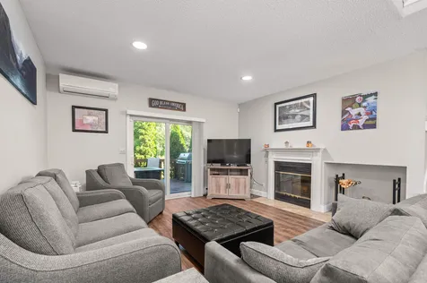 27 B Molly Lane Laconia NH 03246