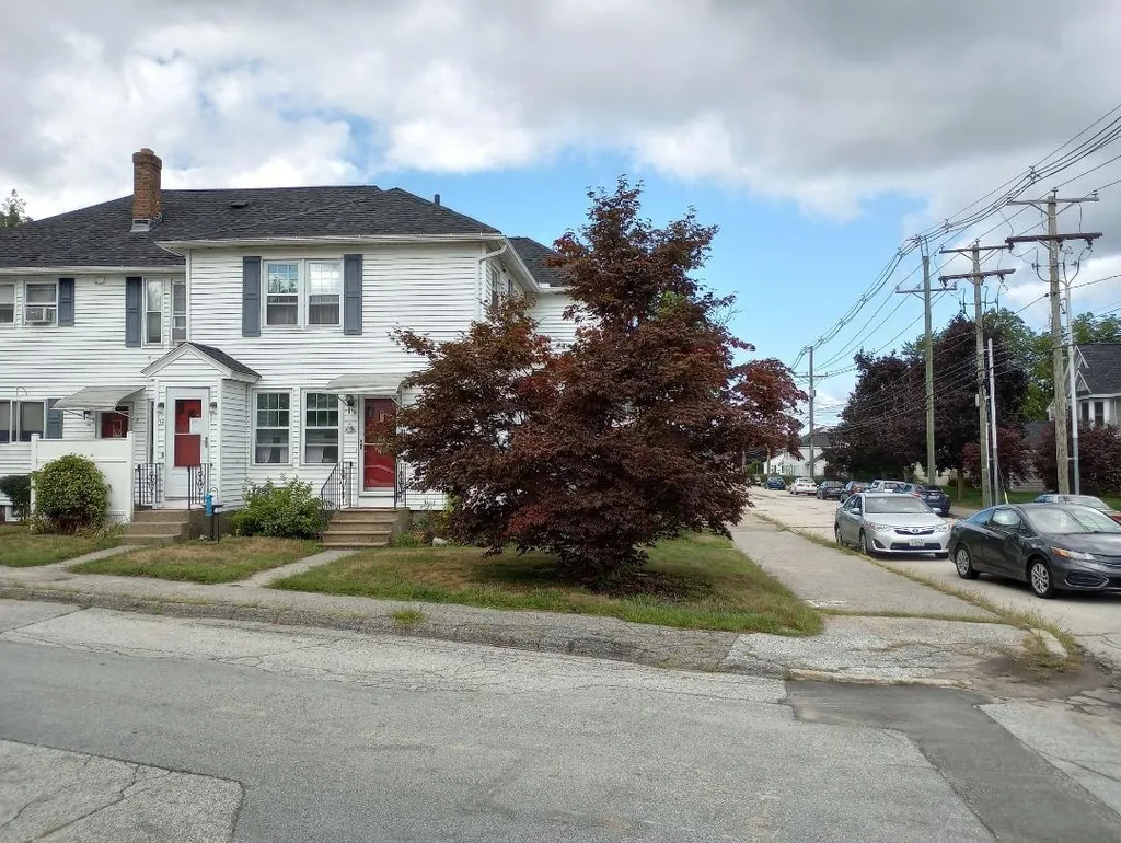883 Hayward Street Manchester NH 03103