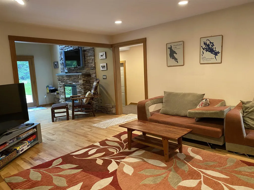 201 Snowood Drive Thornton NH 03285