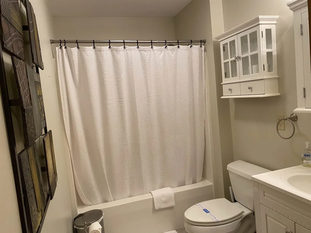 201 Snowood Drive Thornton NH 03285