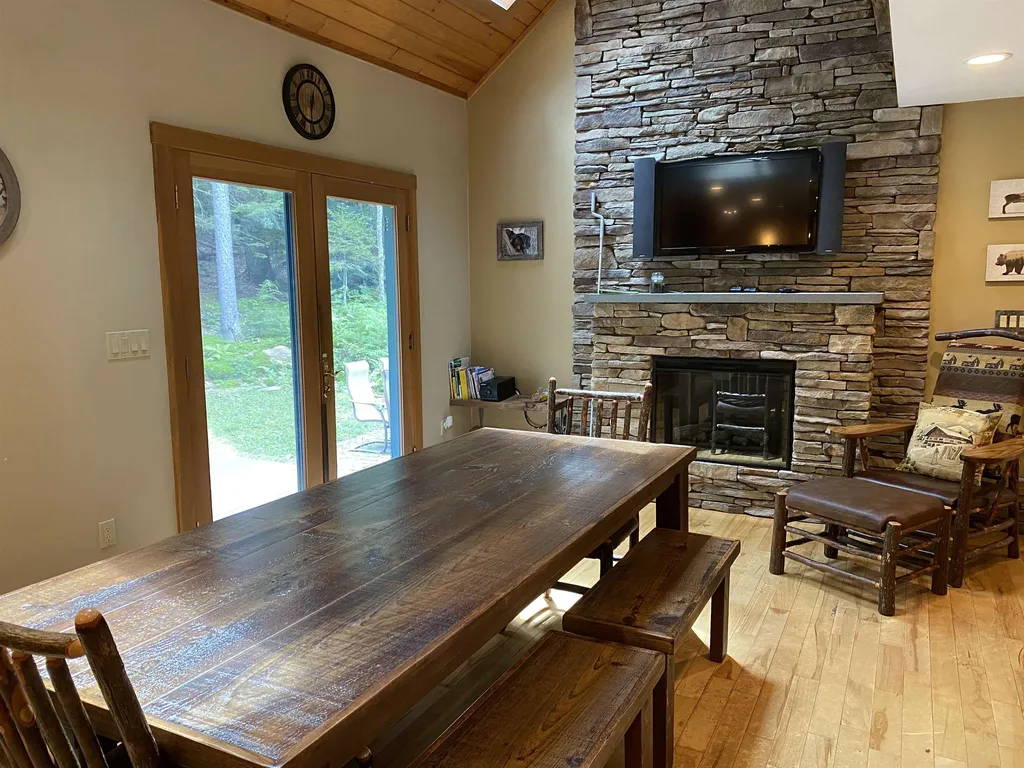 201 Snowood Drive Thornton NH 03285