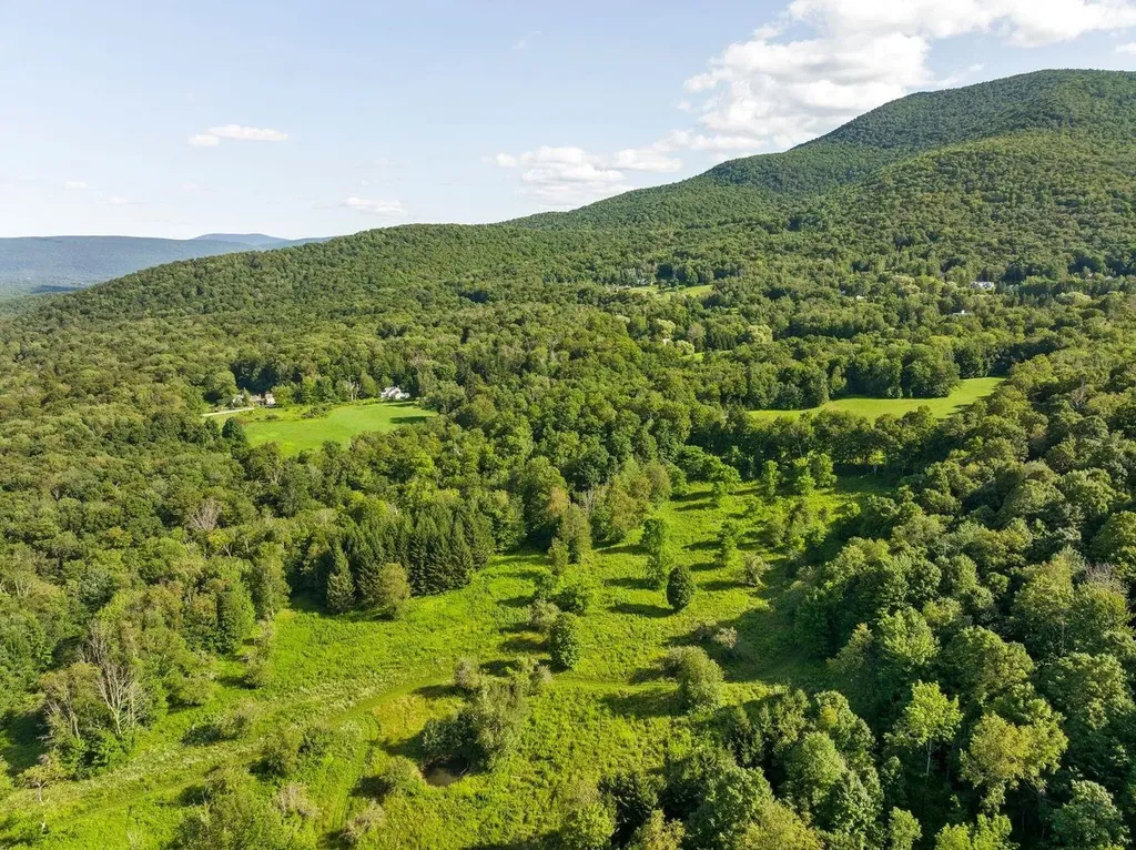 528 & 540 Nichols Hill Road Dorset VT 05251