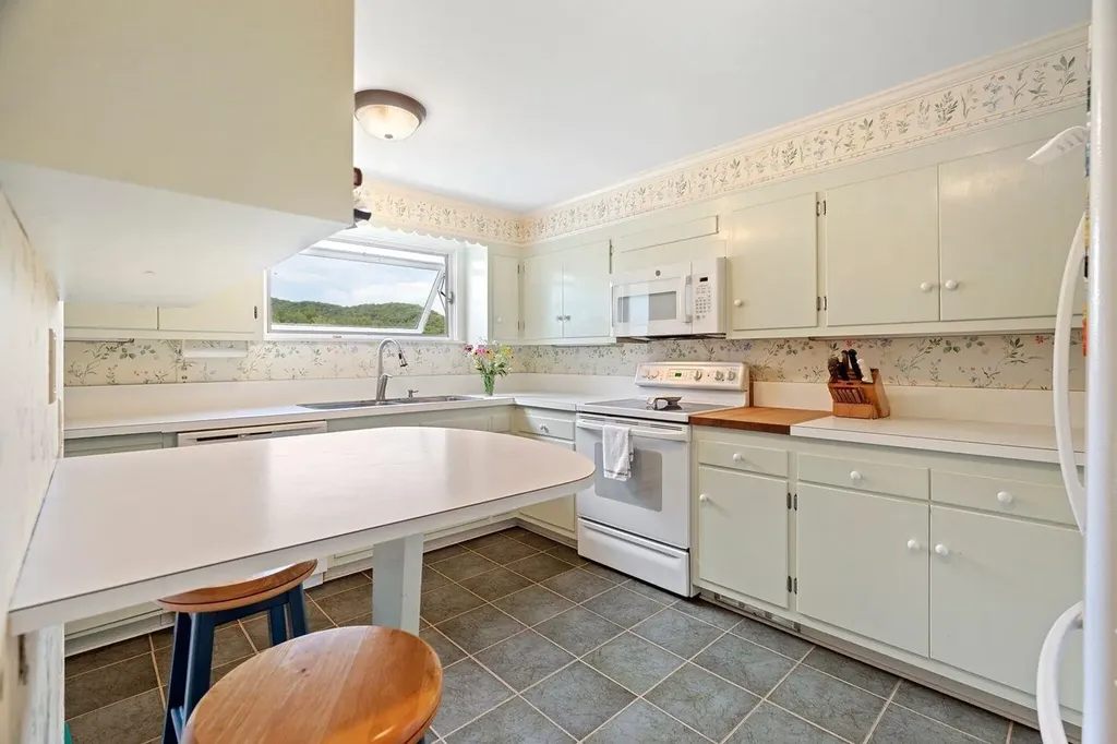 528 & 540 Nichols Hill Road Dorset VT 05251