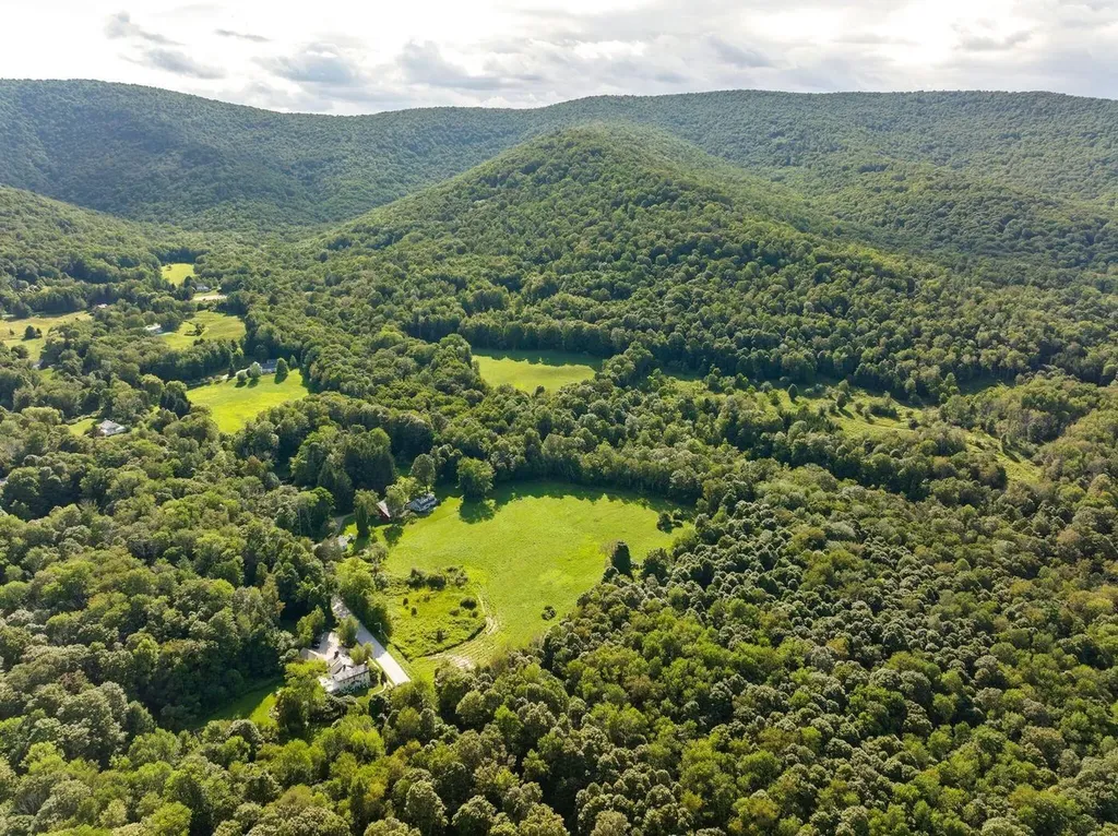 528 & 540 Nichols Hill Road Dorset VT 05251