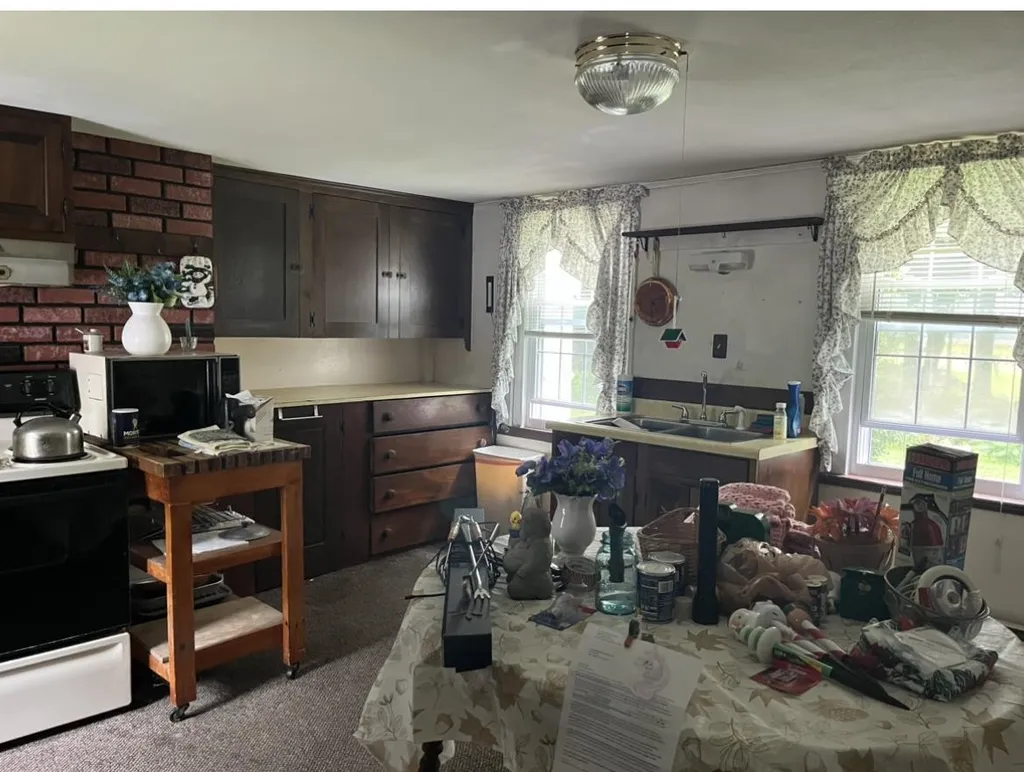 92 Post Road North Hampton NH 03862