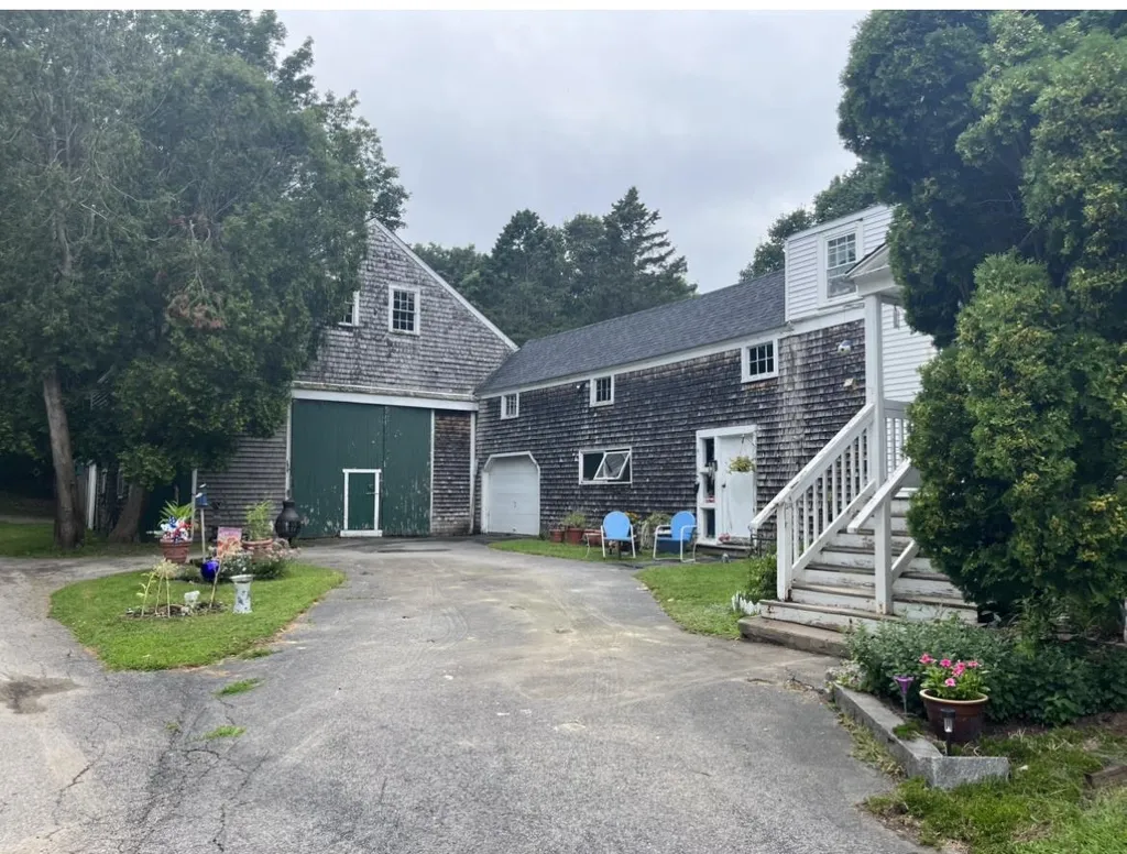 92 Post Road North Hampton NH 03862