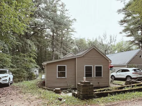 7 Tobacco Road Derry NH 03038