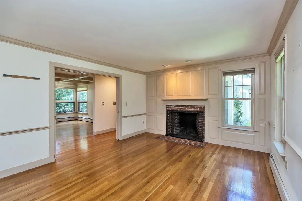 9 Roberts Road Amherst NH 03031