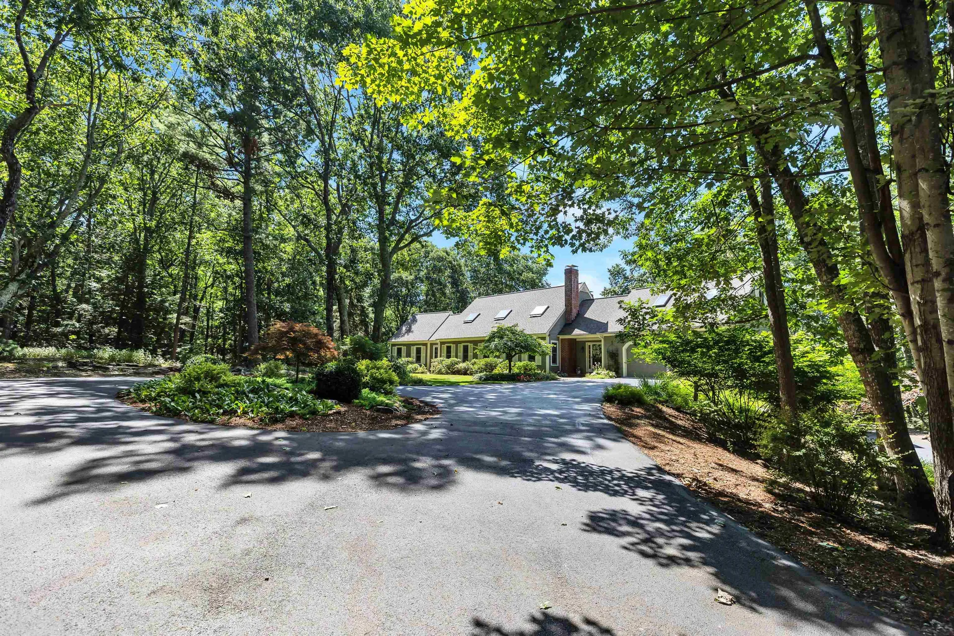9 Roberts Road Amherst NH 03031