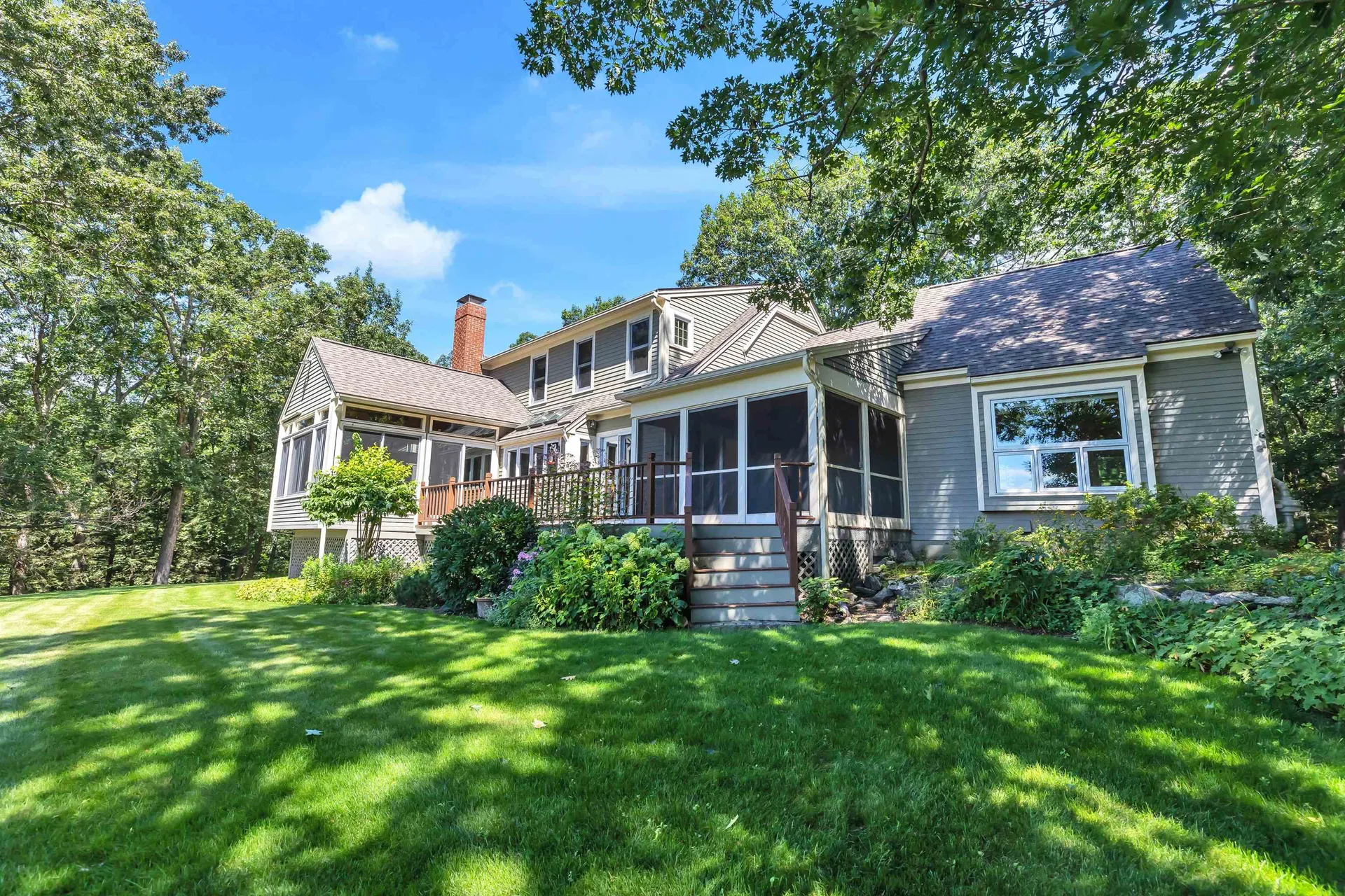 9 Roberts Road Amherst NH 03031
