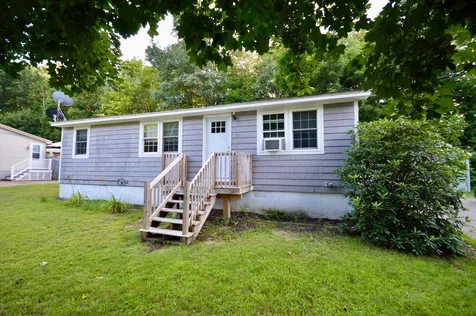 21 Valley Street Laconia NH 03246