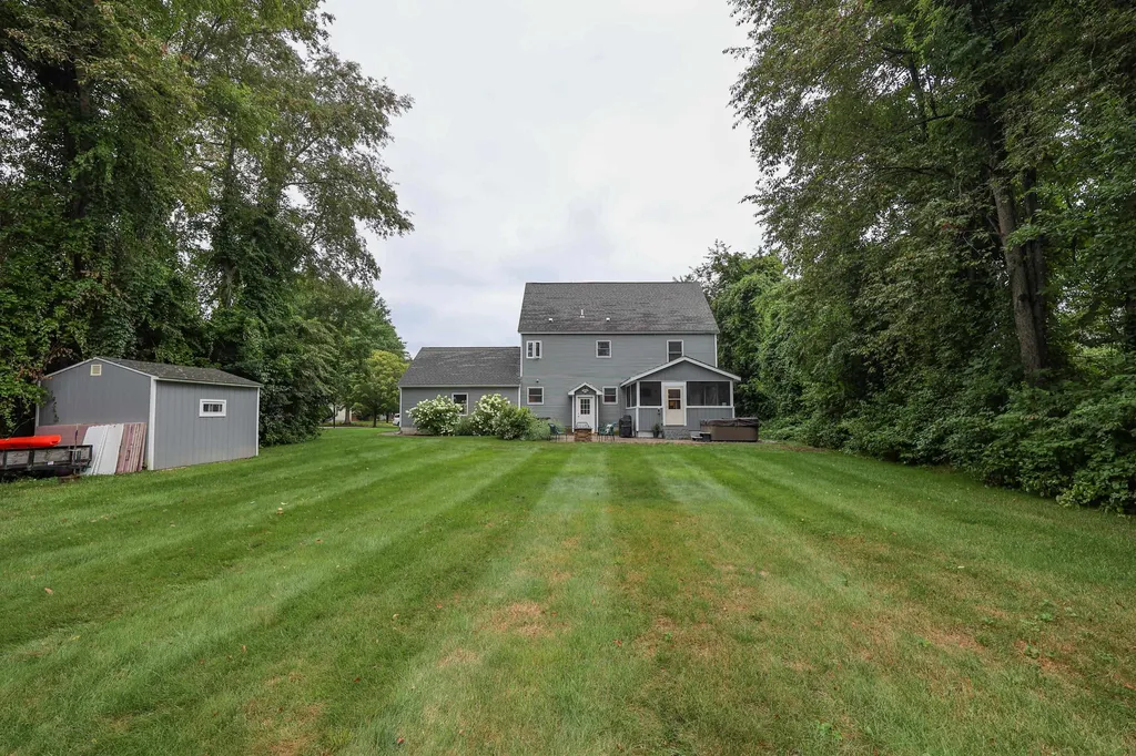 13 Angela Way Concord NH 03301