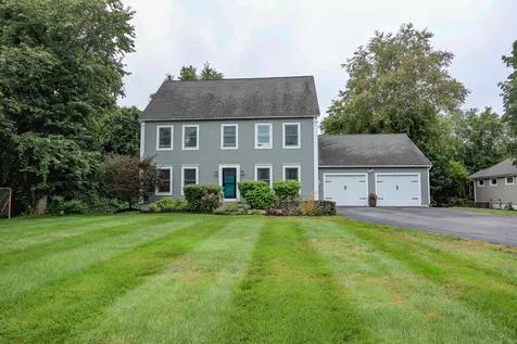 13 Angela Way Concord NH 03301