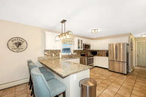 13 Angela Way Concord NH 03301