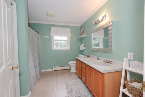 13 Angela Way Concord NH 03301