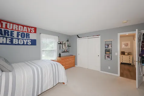 13 Angela Way Concord NH 03301