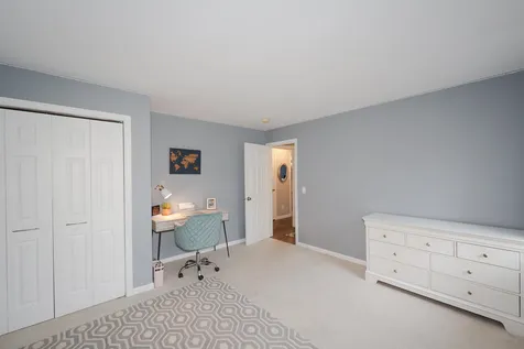 13 Angela Way Concord NH 03301