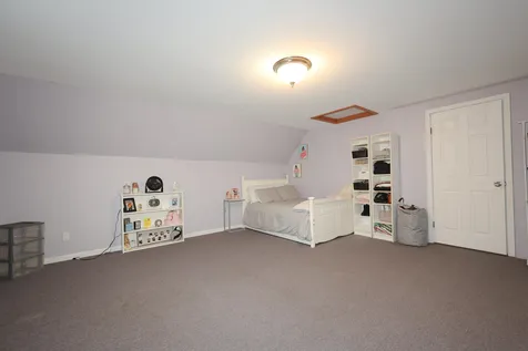 13 Angela Way Concord NH 03301