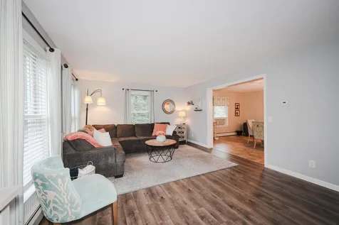 13 Angela Way Concord NH 03301