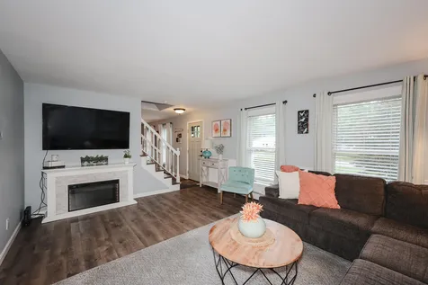 13 Angela Way Concord NH 03301