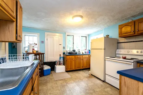 190 Deerfield Road Candia NH 03034