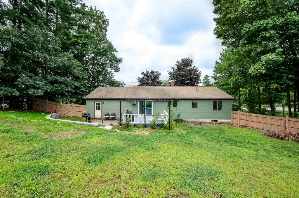 196 Maple Street Somersworth NH 03878