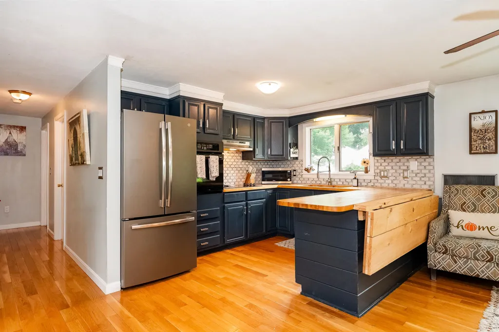 196 Maple Street Somersworth NH 03878
