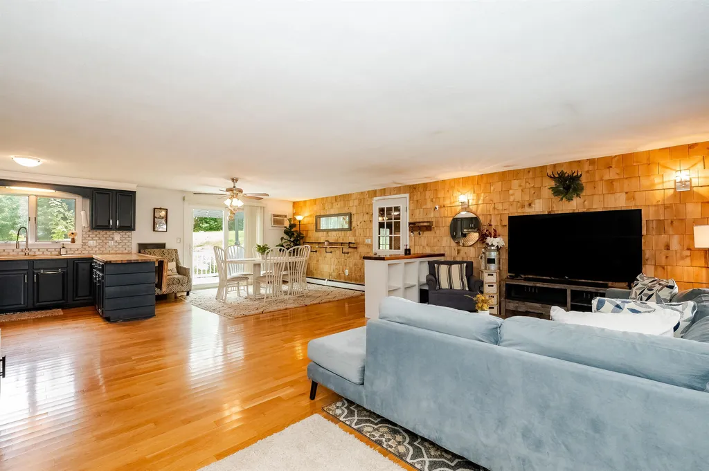 196 Maple Street Somersworth NH 03878