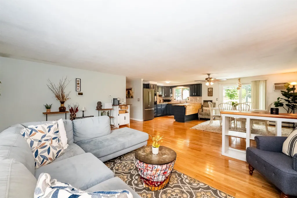 196 Maple Street Somersworth NH 03878