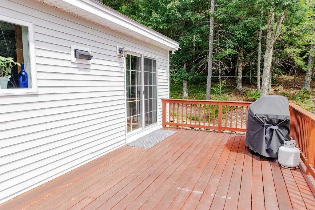 20 Franconia Drive New Durham NH 03855
