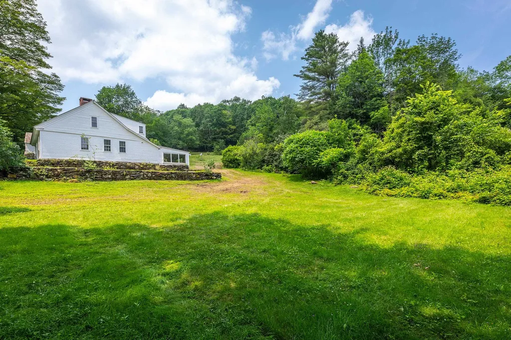 4452 Stage Road Barnard VT 05031