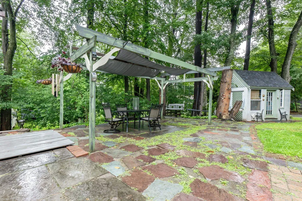 3 Spring Street Windham NH 03087