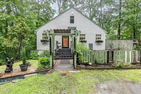3 Spring Street Windham NH 03087