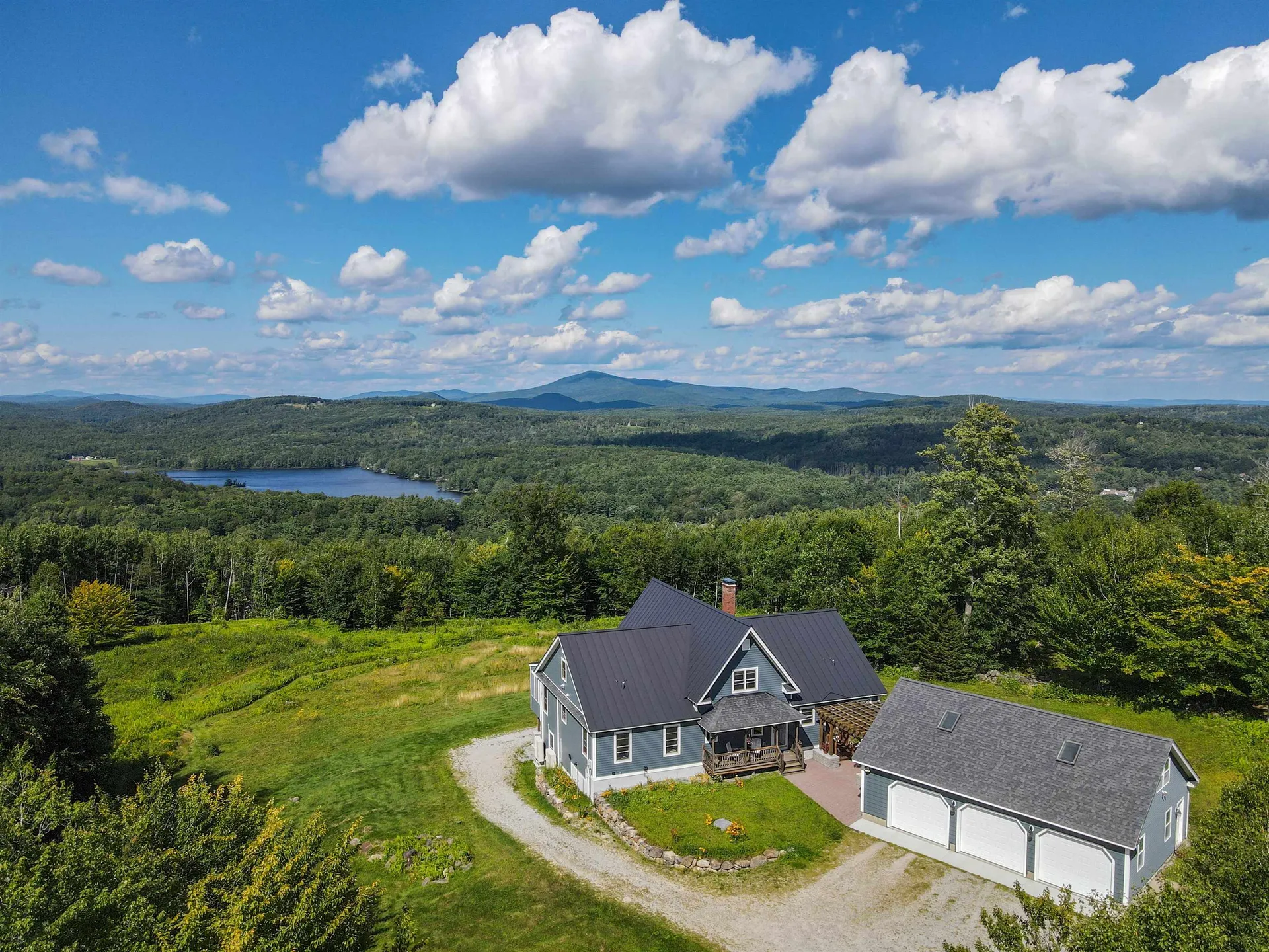 39 Woodview Heights Road Bradford NH 03221