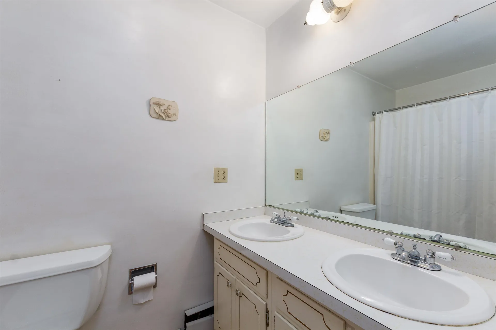 303 Middle Road Colchester VT 05446
