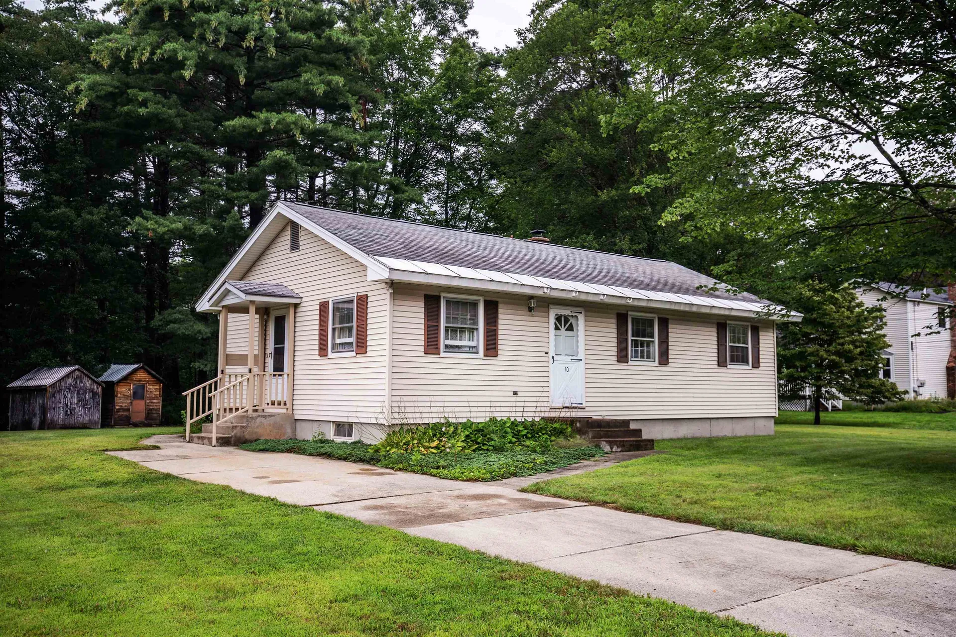 10 Minuteman Avenue Merrimack NH 03054