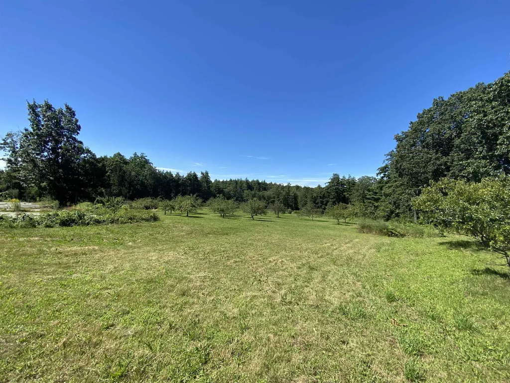 310 Pine Hill Road Hollis NH 03049