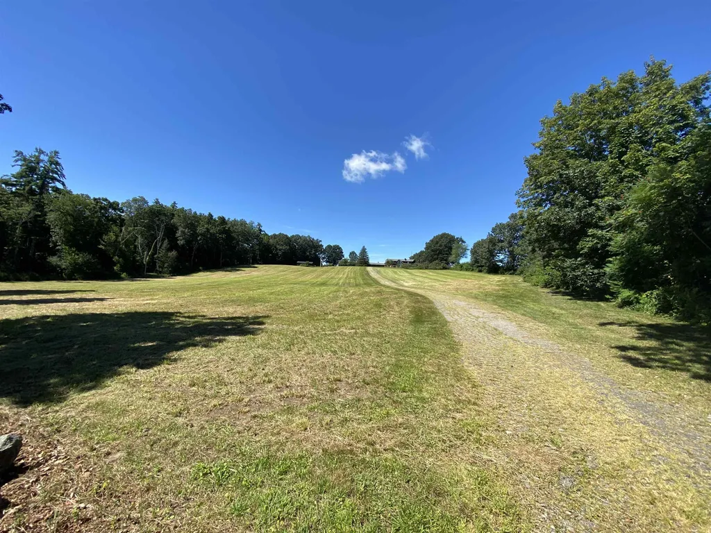 310 Pine Hill Road Hollis NH 03049
