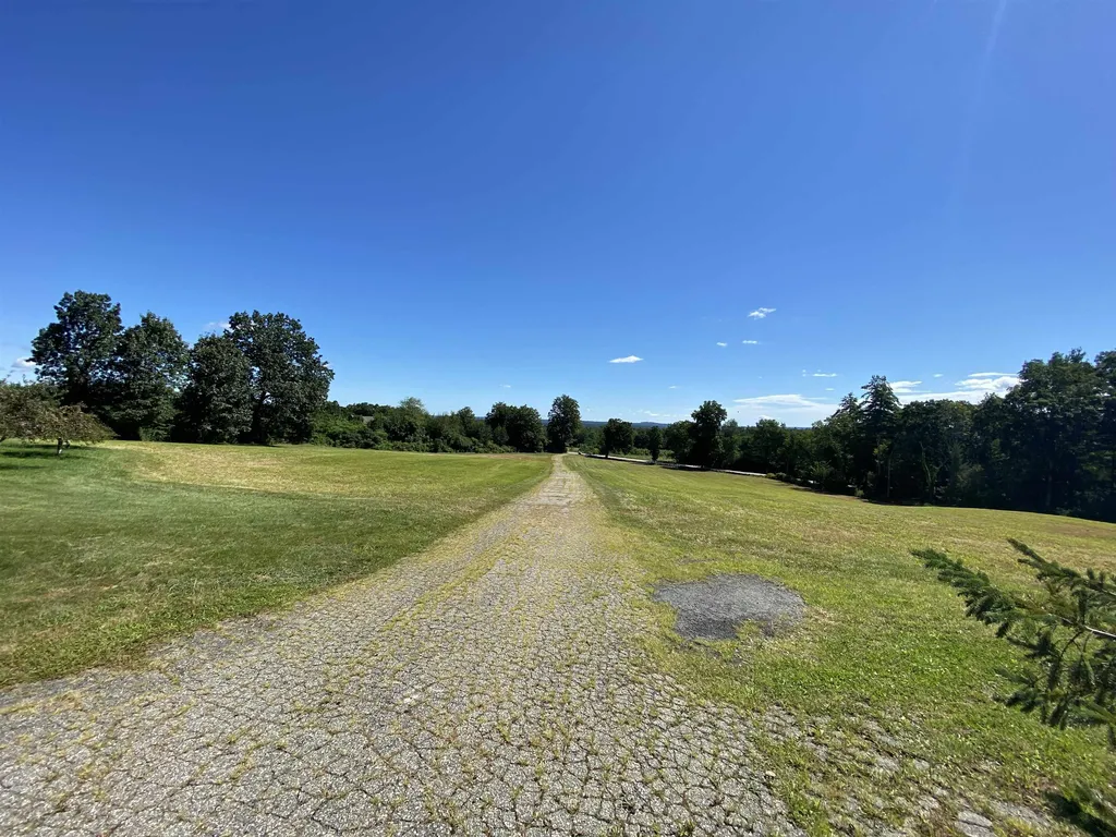 310 Pine Hill Road Hollis NH 03049