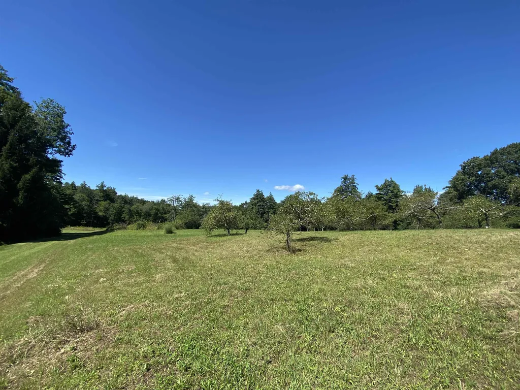 310 Pine Hill Road Hollis NH 03049