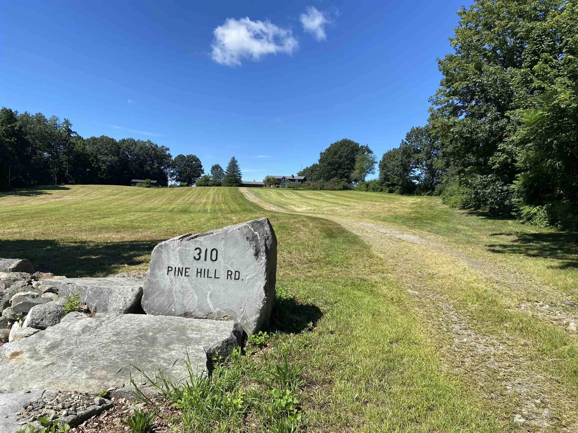 310 Pine Hill Road Hollis NH 03049