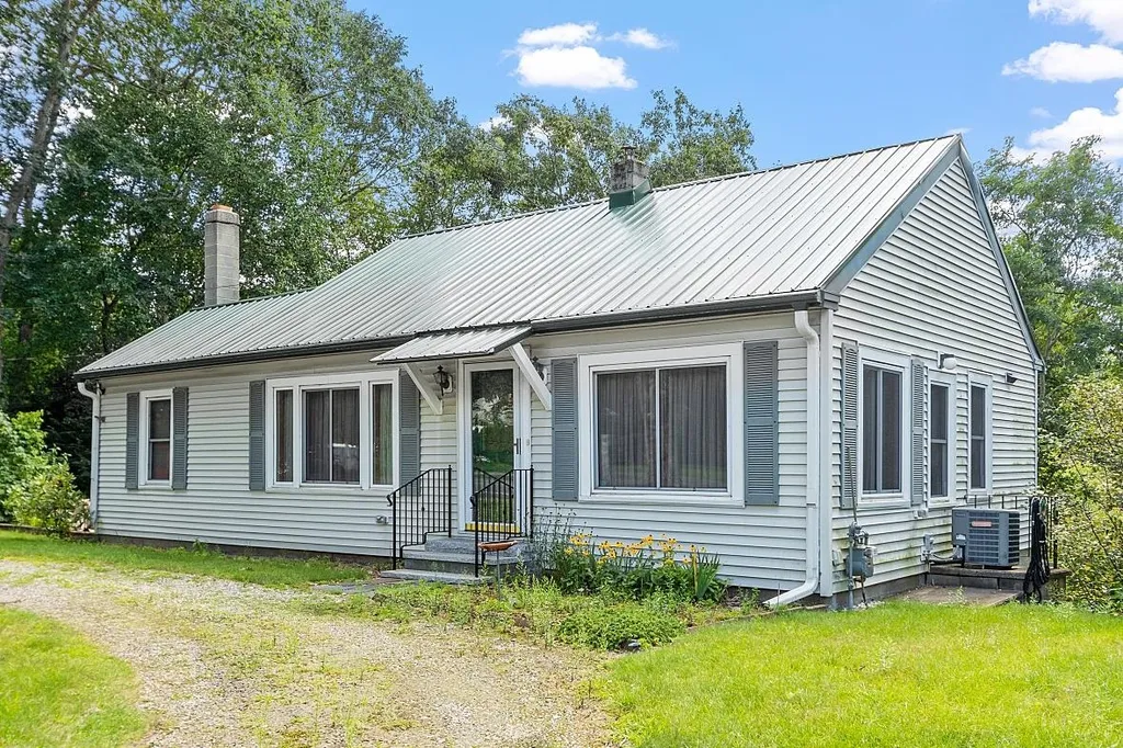 201 E Dunstable Road Nashua NH 03062