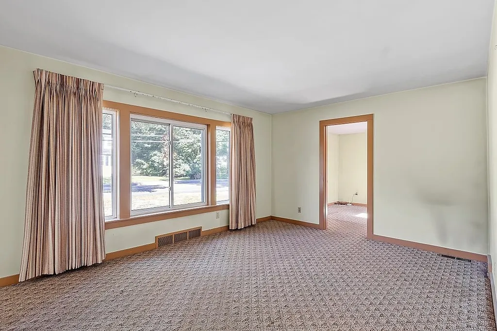 201 E Dunstable Road Nashua NH 03062