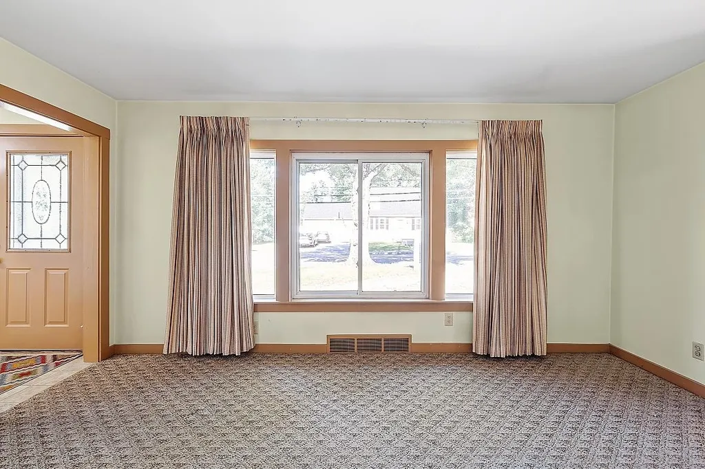 201 E Dunstable Road Nashua NH 03062