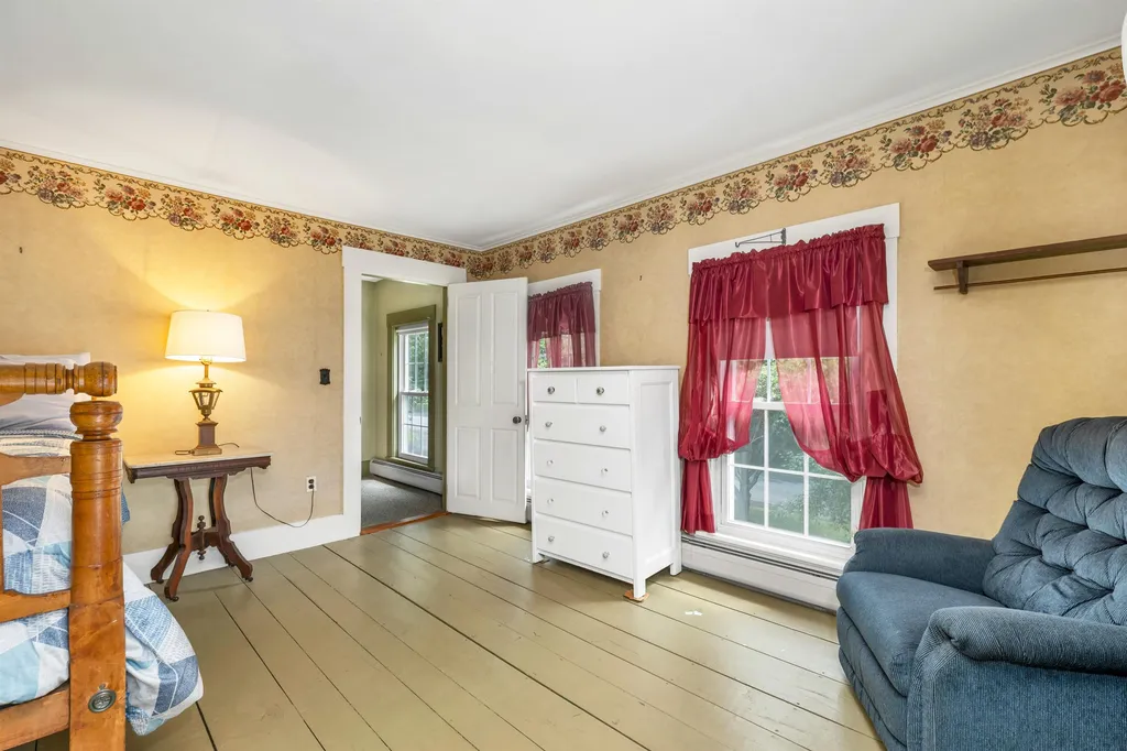 66 Goves Lane Wentworth NH 03282