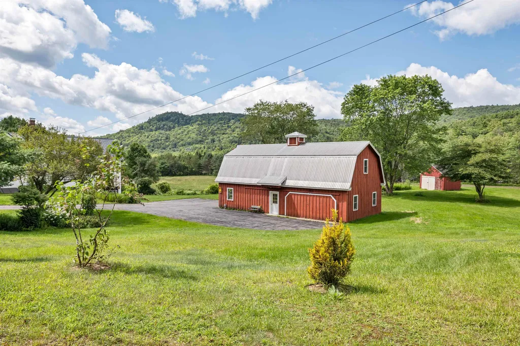 66 Goves Lane Wentworth NH 03282