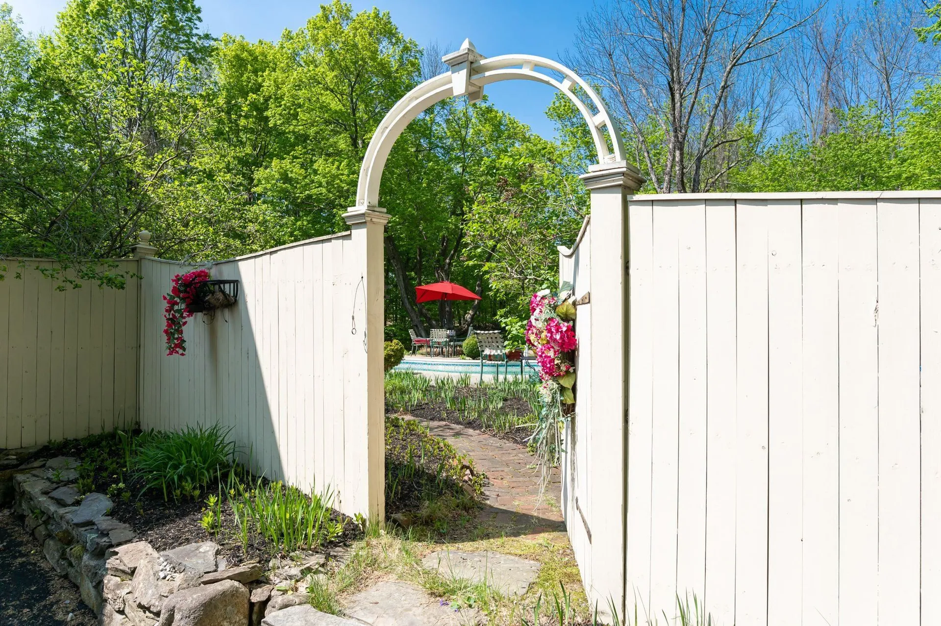 27 Haverhill Road Chester NH 03036