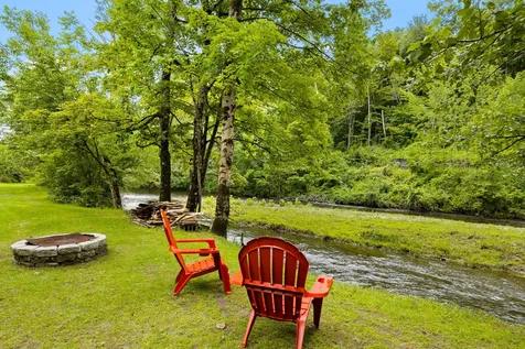 1027 Vt Route 313 Arlington VT 05250